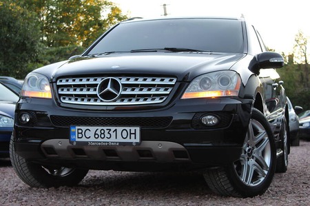 Mercedes-Benz ML 350 2007  випуску Львів з двигуном 3.5 л бензин позашляховик автомат за 13999 долл. 