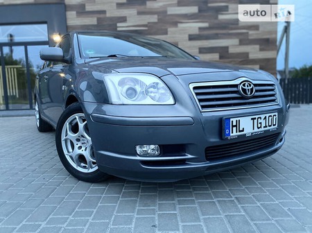 Toyota Avensis 2004  випуску Луцьк з двигуном 1.8 л бензин седан механіка за 5400 долл. 