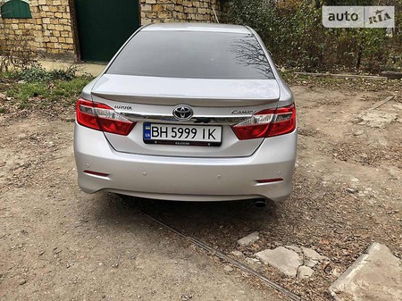 Toyota Camry 2012  випуску Одеса з двигуном 2.5 л  седан автомат за 15800 долл. 