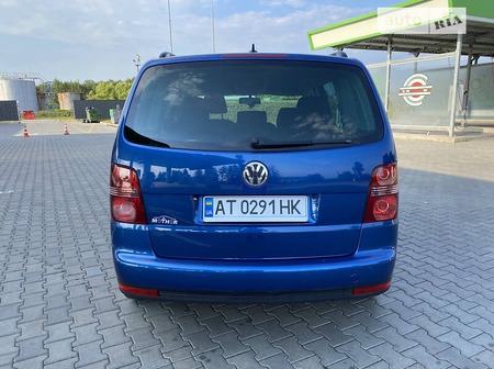 Volkswagen Touran 2007  випуску Івано-Франківськ з двигуном 1.9 л дизель мінівен механіка за 7300 долл. 