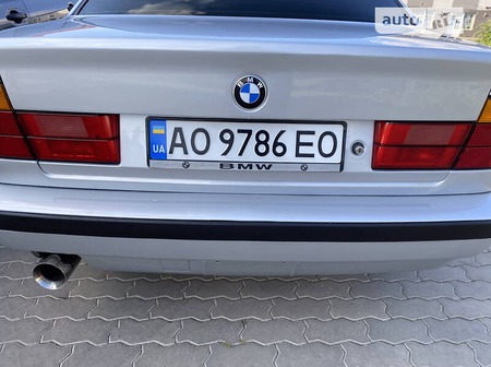 BMW 518 1989  випуску Ужгород з двигуном 1.8 л  седан  за 4700 долл. 
