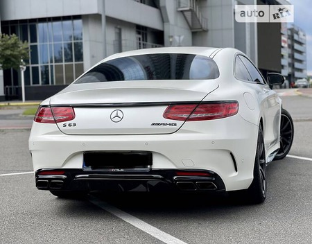 Mercedes-Benz S 63 AMG 2015  випуску Київ з двигуном 5.5 л бензин кабріолет автомат за 81500 долл. 