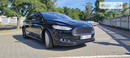 Ford Fusion 2015  випуску Полтава з двигуном 2 л бензин седан автомат за 11800 долл. 