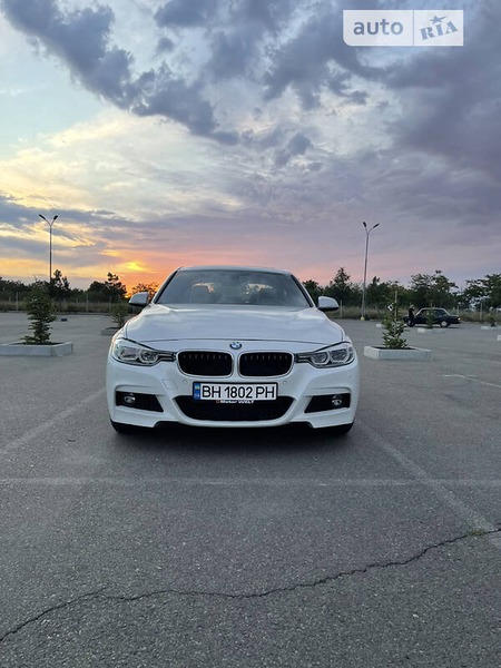 BMW 330 2017  випуску Одеса з двигуном 2 л бензин седан автомат за 26000 долл. 