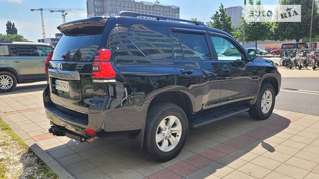 Toyota Land Cruiser Prado 2018  випуску Ужгород з двигуном 2.7 л бензин позашляховик автомат за 36999 долл. 