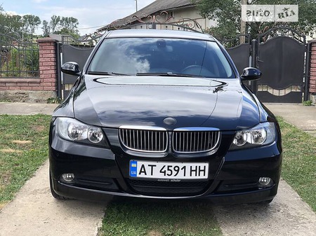 BMW 318 2005  випуску Івано-Франківськ з двигуном 2 л бензин седан механіка за 6450 долл. 