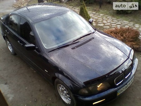 BMW 318 2000  випуску Івано-Франківськ з двигуном 1.9 л  седан механіка за 4200 долл. 