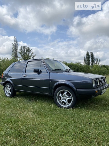 Volkswagen Golf 1985  випуску Луцьк з двигуном 1.3 л бензин хэтчбек механіка за 2500 долл. 