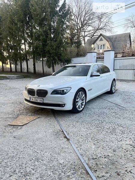 BMW 740 2011  випуску Київ з двигуном 3 л бензин седан автомат за 13700 долл. 