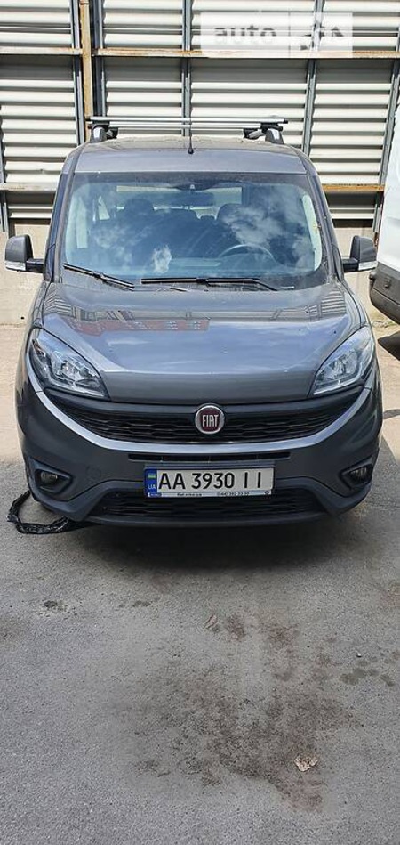 Fiat Doblo 2019  випуску Київ з двигуном 1.4 л бензин універсал механіка за 14500 долл. 