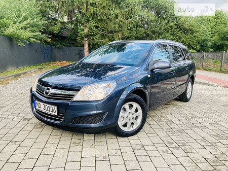 Opel Astra 2009  випуску Івано-Франківськ з двигуном 1.7 л дизель універсал механіка за 5950 долл. 