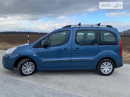 Citroen Berlingo 2009  випуску Львів з двигуном 1.6 л бензин мінівен механіка за 5700 долл. 