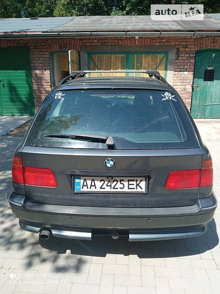 BMW 520 2000  випуску Львів з двигуном 2 л  універсал механіка за 4300 долл. 