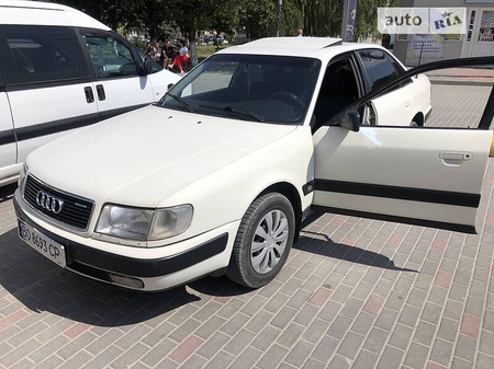 Audi 100 1992  випуску Тернопіль з двигуном 2 л  седан механіка за 2550 долл. 