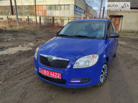 Skoda Fabia 2008  випуску Львів з двигуном 1.2 л  універсал механіка за 5100 долл. 