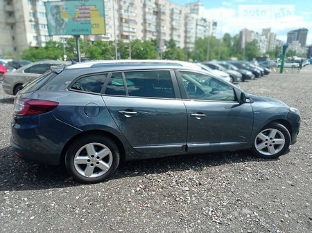 Renault Megane 2016  випуску Київ з двигуном 1.5 л дизель універсал  за 8700 долл. 