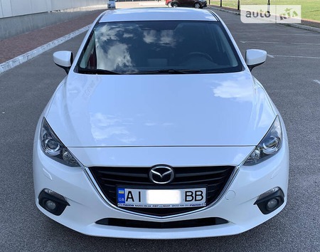 Mazda 3 2016  випуску Київ з двигуном 1.5 л бензин седан автомат за 12999 долл. 