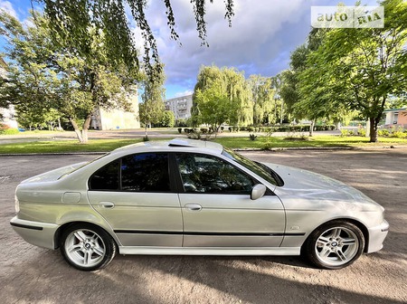 BMW 535 2000  випуску Дніпро з двигуном 3.5 л  седан автомат за 8000 долл. 