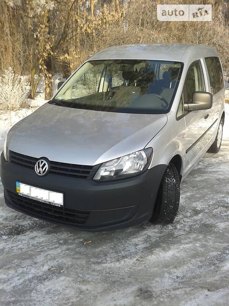 Volkswagen Caddy 2011  випуску Київ з двигуном 1.2 л бензин мінівен механіка за 8300 долл. 