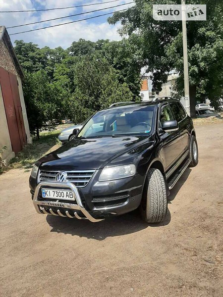 Volkswagen Touareg 2005  випуску Миколаїв з двигуном 2.5 л дизель позашляховик автомат за 11700 долл. 