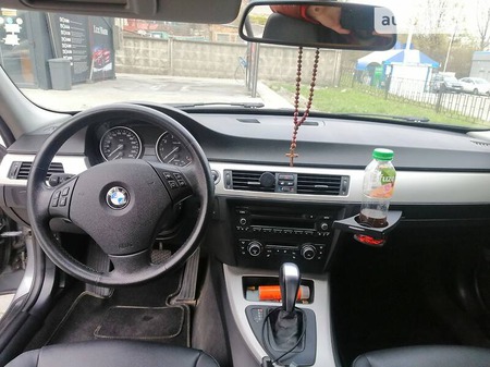 BMW 323 2011  випуску Львів з двигуном 2.5 л бензин седан автомат за 8800 долл. 