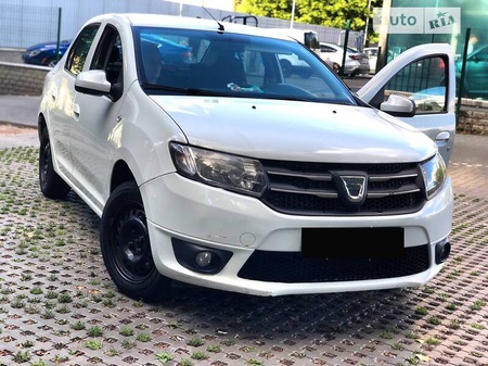 Dacia Logan 2015  випуску Київ з двигуном 1.1 л  седан механіка за 5500 долл. 