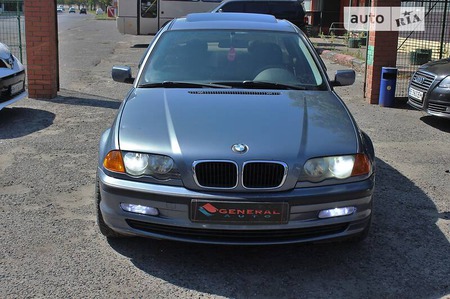 BMW 318 1998  випуску Одеса з двигуном 1.9 л бензин седан механіка за 4850 долл. 