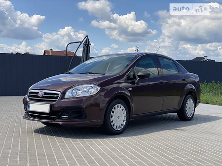 Fiat Linea 2013  випуску Київ з двигуном 1.3 л дизель седан механіка за 4990 долл. 