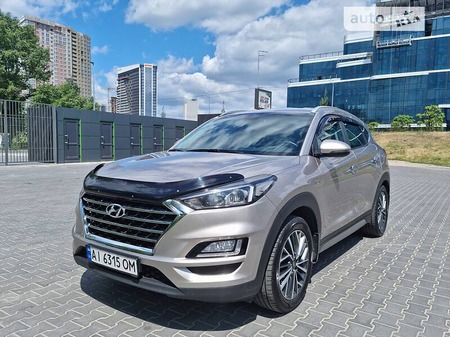 Hyundai Tucson 2019  випуску Київ з двигуном 2 л  позашляховик автомат за 28999 долл. 