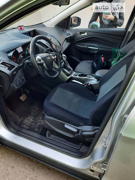 Ford Kuga 2013  випуску Одеса з двигуном 0 л  позашляховик  за 15500 долл. 