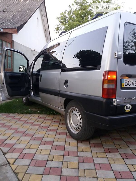 Citroen Jumpy 2005  випуску Львів з двигуном 0 л дизель мінівен механіка за 5299 долл. 