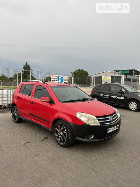 Geely MK Cross 2012  випуску Луцьк з двигуном 1.5 л  хэтчбек механіка за 2690 долл. 