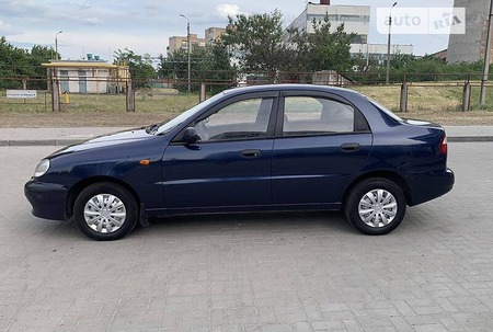 Daewoo Lanos 2003  випуску Черкаси з двигуном 1.5 л  седан механіка за 2400 долл. 