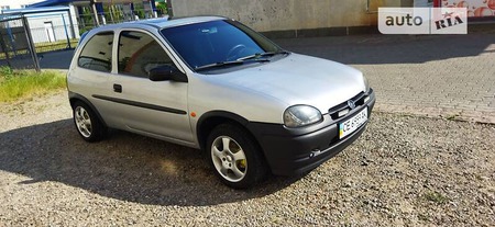 Opel Corsa 1994  випуску Чернівці з двигуном 1 л бензин хэтчбек механіка за 2600 долл. 
