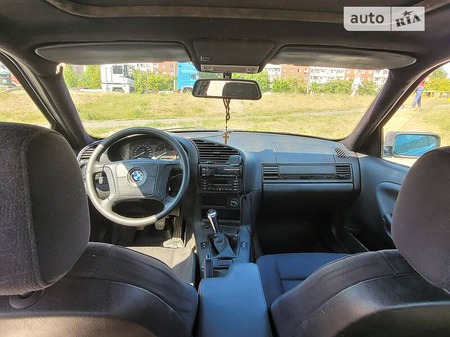 BMW 330 1996  випуску Львів з двигуном 3 л дизель седан механіка за 3200 долл. 