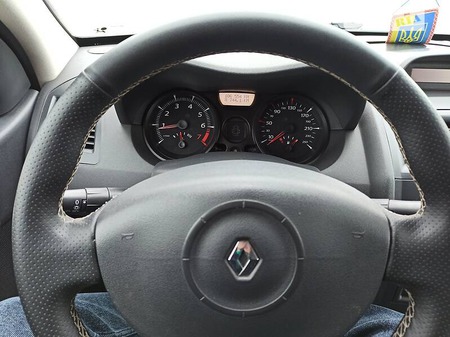 Renault Megane 2006  випуску Тернопіль з двигуном 0 л бензин седан механіка за 6200 долл. 