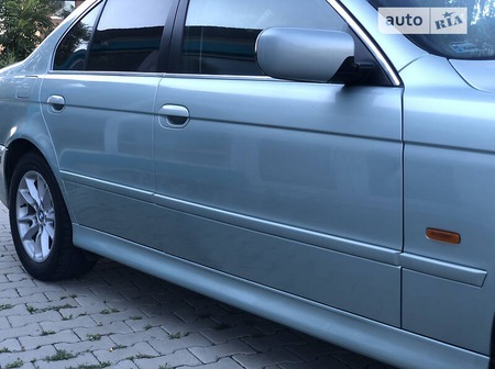 BMW 525 2001  випуску Чернівці з двигуном 2.5 л дизель седан автомат за 4850 долл. 
