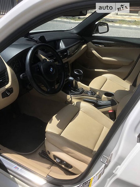 BMW X1 2014  випуску Одеса з двигуном 3 л бензин позашляховик автомат за 14900 долл. 