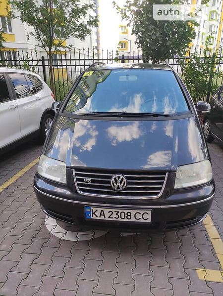 Volkswagen Sharan 2005  випуску Київ з двигуном 2.8 л  мінівен механіка за 6500 долл. 