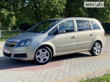 Opel Zafira Tourer 2008  випуску Тернопіль з двигуном 1.9 л дизель універсал механіка за 6250 долл. 