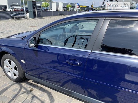 Opel Vectra 2005  випуску Ужгород з двигуном 2.2 л бензин універсал автомат за 4800 долл. 