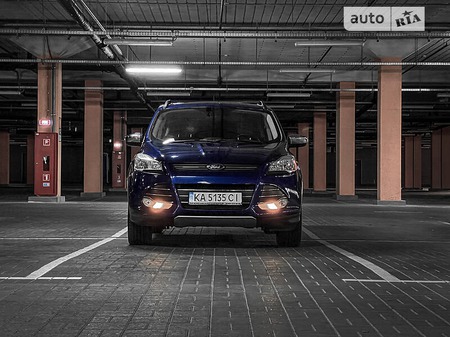 Ford Escape 2015  випуску Київ з двигуном 2 л бензин позашляховик  за 11900 долл. 