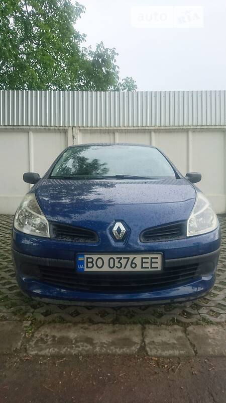 Renault Clio 2006  випуску Тернопіль з двигуном 1.2 л бензин хэтчбек механіка за 4700 долл. 