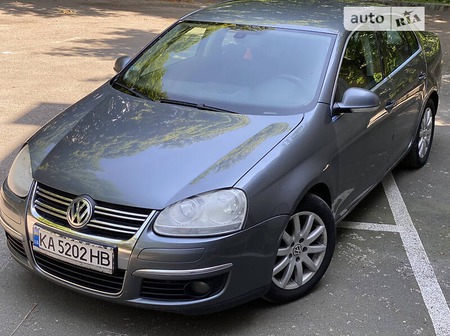Volkswagen Jetta 2005  випуску Київ з двигуном 1.9 л дизель седан механіка за 4500 долл. 
