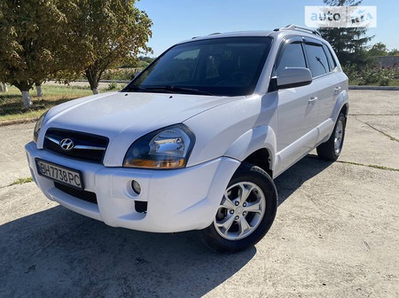 Hyundai Tucson 2008  випуску Одеса з двигуном 2 л  позашляховик автомат за 7700 долл. 