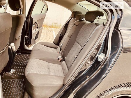 Toyota Avensis 2012  випуску Одеса з двигуном 1.8 л бензин седан автомат за 10999 долл. 