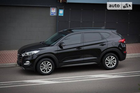 Hyundai Tucson 2015  випуску Київ з двигуном 2 л дизель позашляховик автомат за 18000 долл. 