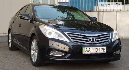 Hyundai Grandeur 2013  випуску Київ з двигуном 3 л бензин седан  за 15700 долл. 