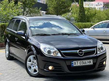 Opel Vectra 2005  випуску Івано-Франківськ з двигуном 1.9 л дизель універсал автомат за 5250 долл. 