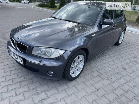 BMW 120 2005  випуску Київ з двигуном 2 л бензин хэтчбек автомат за 7300 долл. 